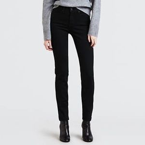 Levi’s 312 Shaping Slim Black Jeans 27